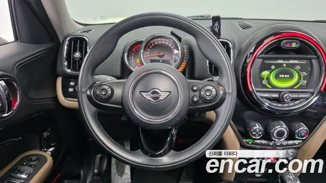 MINI Countryman 2017 thumb 12