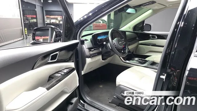 Kia Carnival 2022 thumb 9