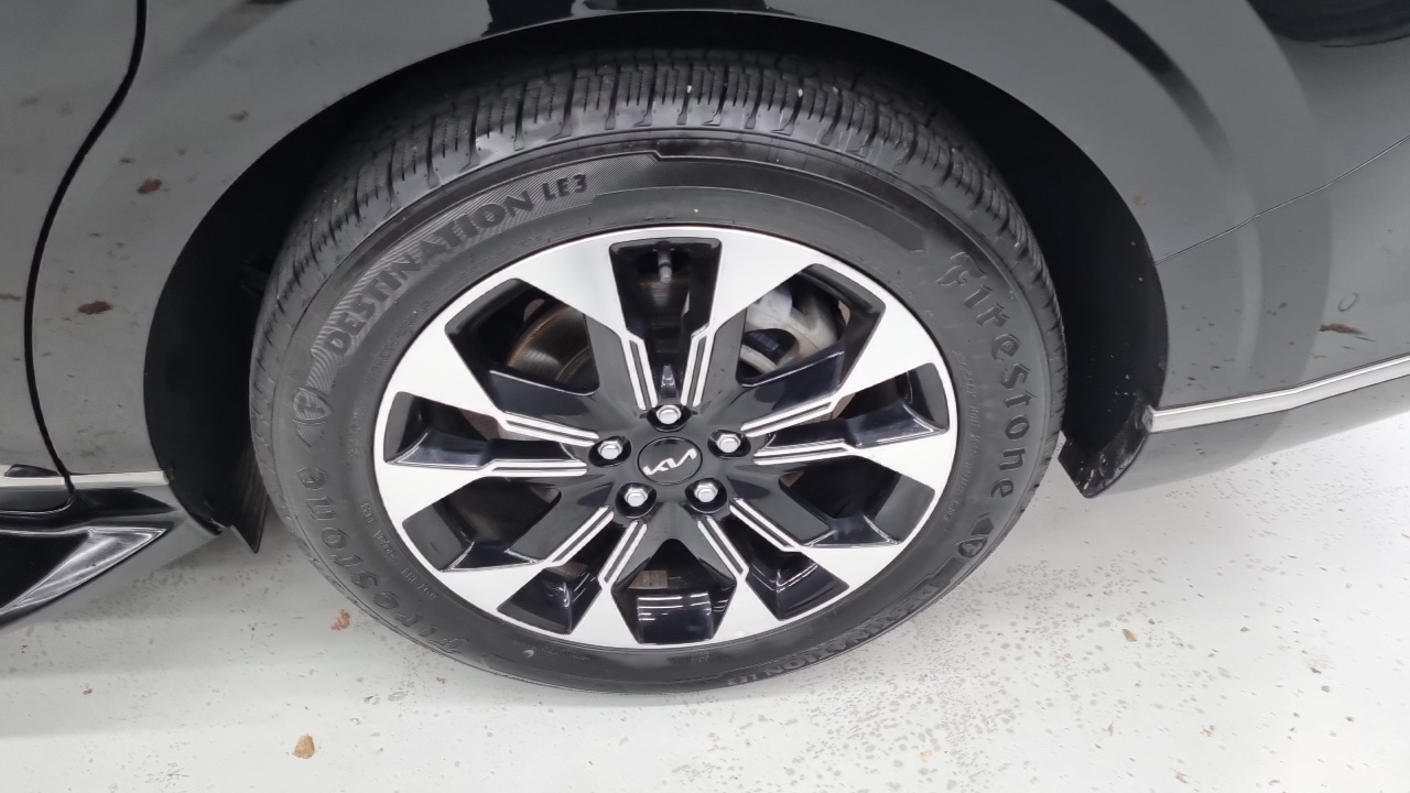 Kia Carnival 2023 thumb 5