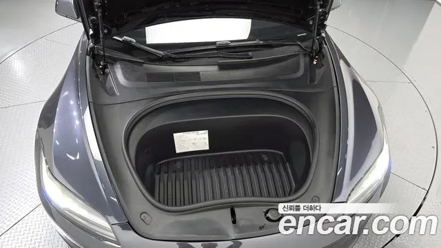 Tesla Model 3 2024 thumb 6