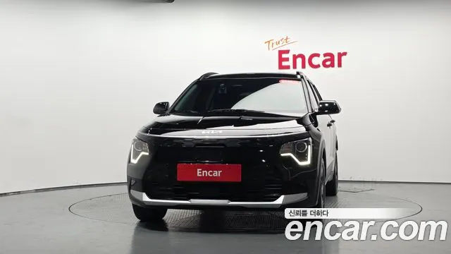 Kia Niro 2023 thumb 2