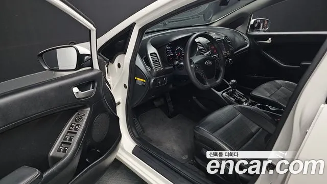 Kia K3 2016 thumb 10