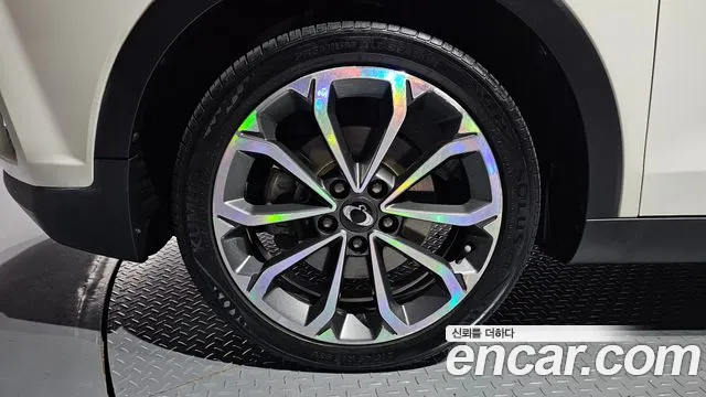 KG_Mobility_Ssangyong TIBOLI 2017 thumb 5