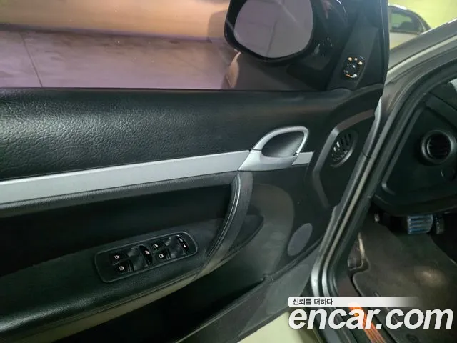 Porsche Cayenne 2009 thumb 12