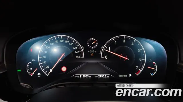 BMW 5-Series 2019 thumb 7