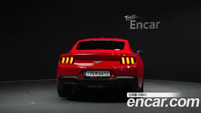 Ford Mustang Mach-E 2025 thumb 4