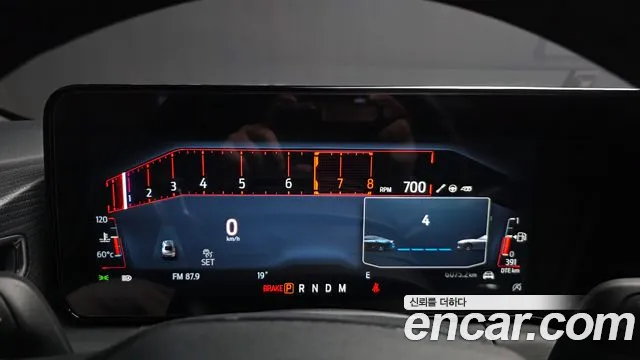 Ford Mustang Mach-E 2025 thumb 8