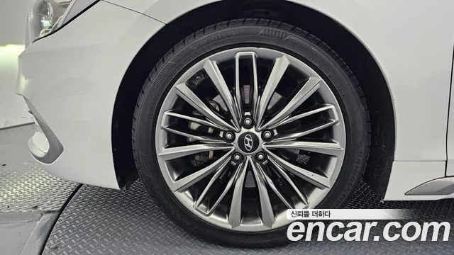 Hyundai Grandeur 2017 thumb 4