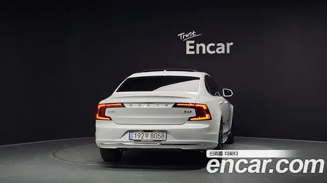 Volvo S90 2024 thumb 3
