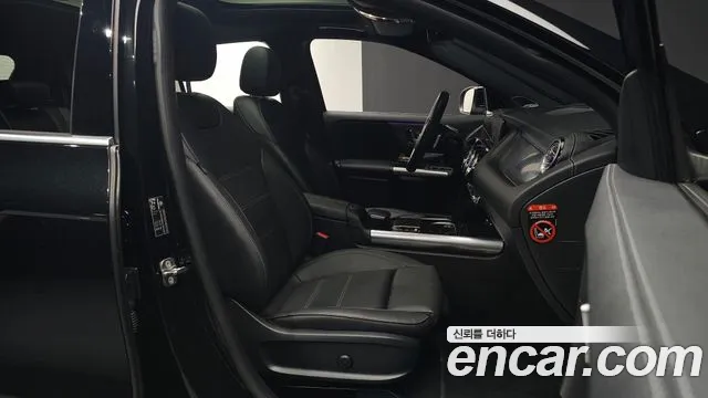 Mercedes-Benz EQA 2023 thumb 9