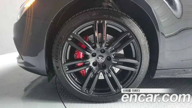 Maserati Ghibli 2022 thumb 5