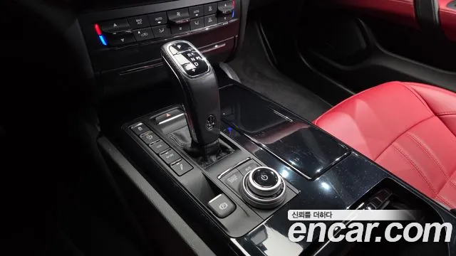 Maserati Ghibli 2022 thumb 9