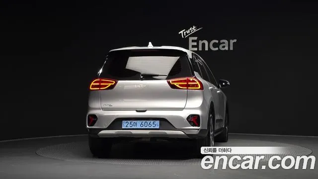 Kia Niro 2022 thumb 3