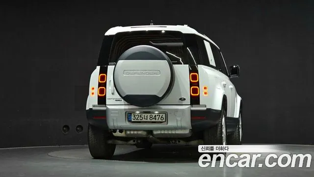 Land Rover Defender 2020 thumb 4