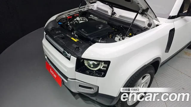 Land Rover Defender 2020 thumb 6