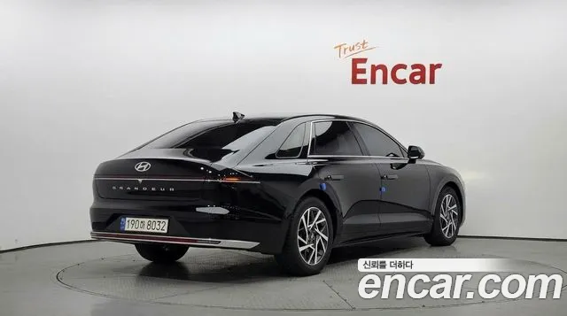 Hyundai Grandeur 2023 thumb 2