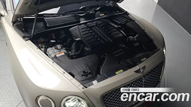 Bentley Bentayga 2018 thumb 6
