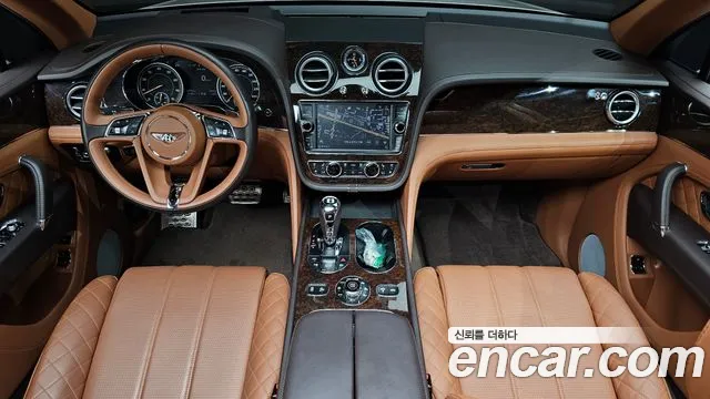Bentley Bentayga 2018 thumb 7