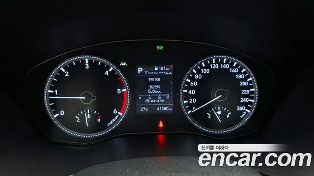 Hyundai Santa Fe 2019 thumb 8