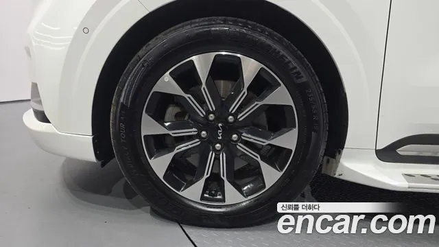 Kia Carnival 2022 thumb 5