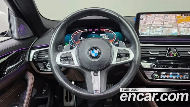 BMW 5-Series 2021 thumb 12