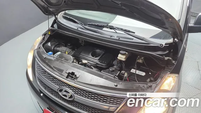 Hyundai Starex 2013 thumb 6