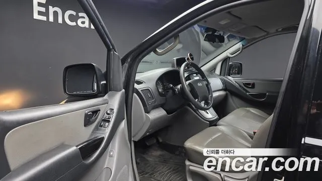 Hyundai Starex 2013 thumb 10