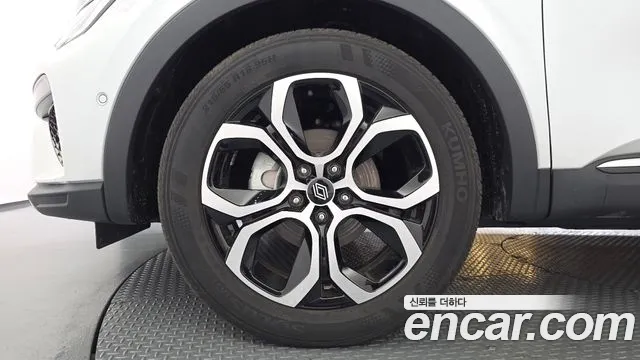 Renault-KoreaSamsung Arkana 2025 thumb 5