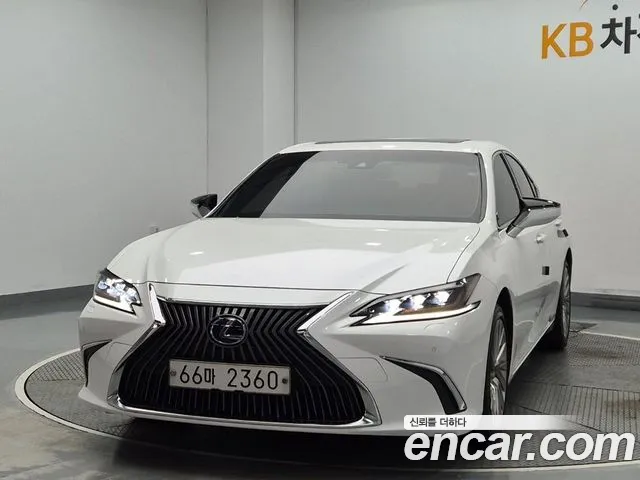 Lexus ES 2019 thumb 4