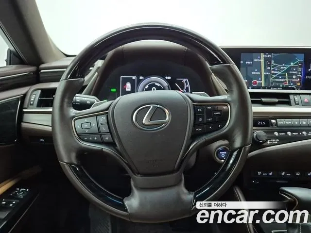 Lexus ES 2019 thumb 8