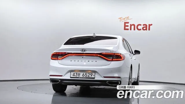 Hyundai Grandeur 2017 thumb 3