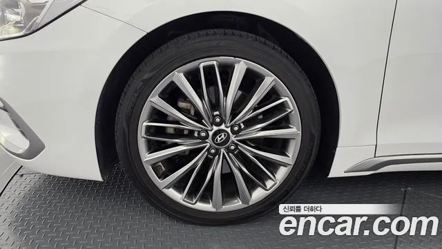 Hyundai Grandeur 2017 thumb 4