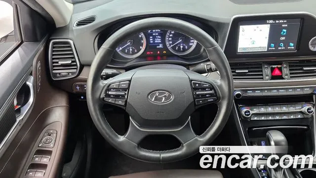 Hyundai Grandeur 2017 thumb 12