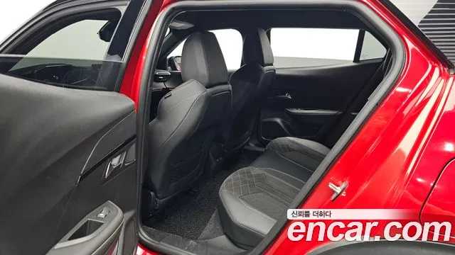 Peugeot 2008 2023 thumb 11