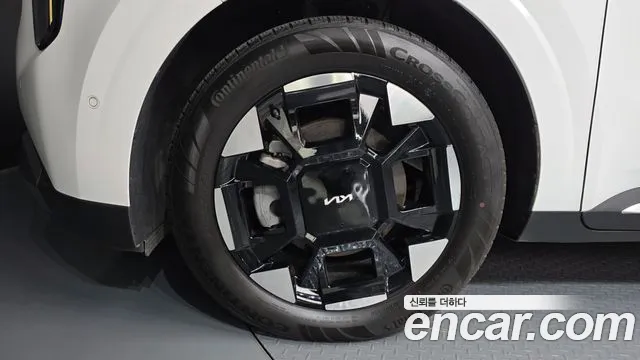 Kia Carnival 2024 thumb 5