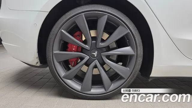 Tesla Model 3 2021 thumb 4