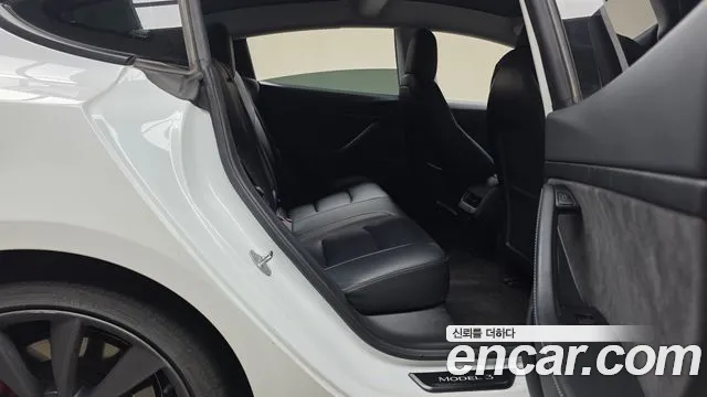 Tesla Model 3 2021 thumb 10