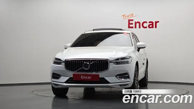 Volvo XC60 2018 thumb 3