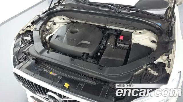 Volvo XC60 2018 thumb 6