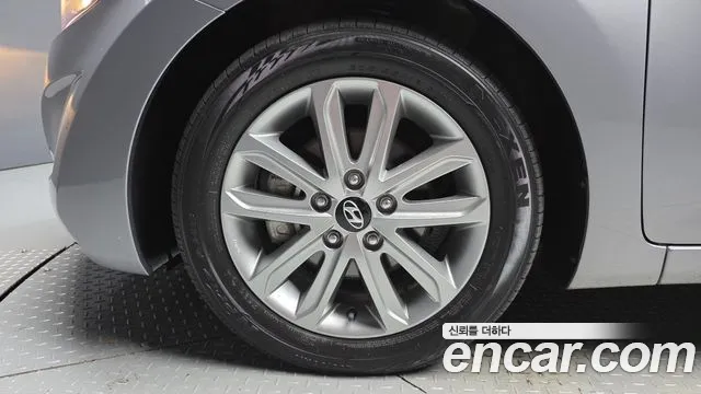 Hyundai Avante 2013 thumb 5