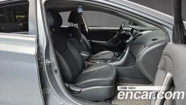 Hyundai Avante 2013 thumb 11