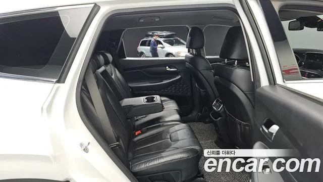 Hyundai Santa Fe 2018 thumb 11