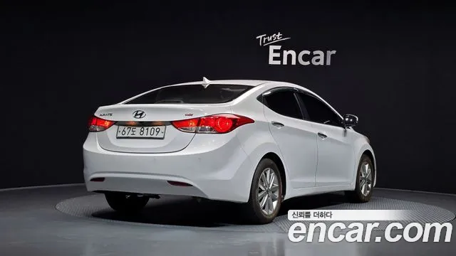 Hyundai Avante 2013 thumb 2