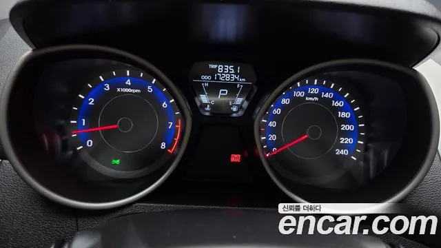 Hyundai Avante 2013 thumb 8