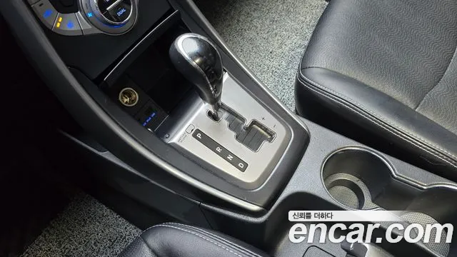 Hyundai Avante 2013 thumb 9