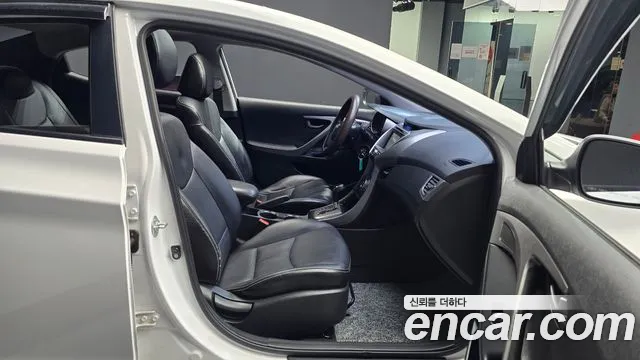 Hyundai Avante 2013 thumb 11