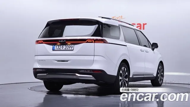 Kia Carnival 2022 thumb 2