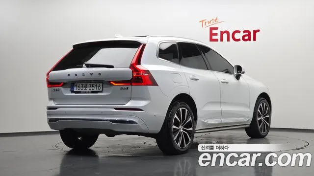 Volvo XC60 2023 thumb 2