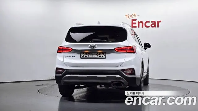 Hyundai Santa Fe 2020 thumb 3