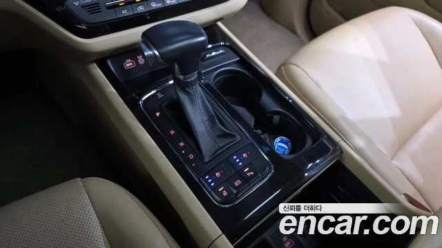 Kia Carnival 2017 thumb 9